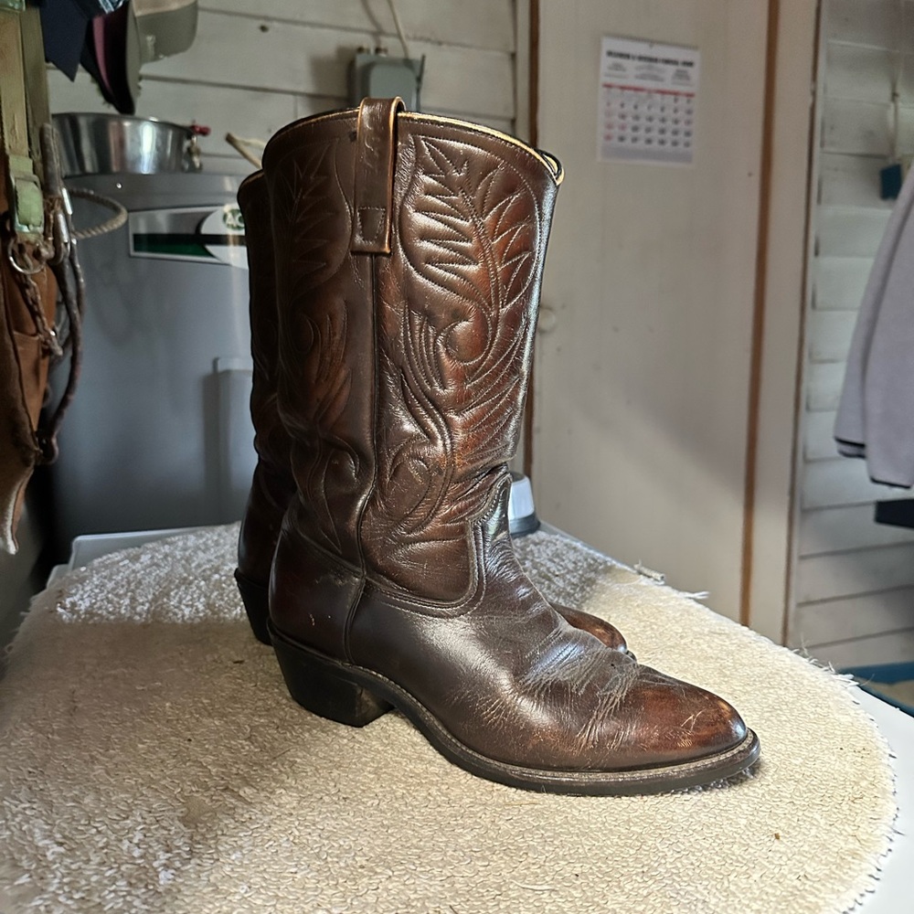 Red Wing Shoes Dark Brown Western Boots - Picture 2 of 5